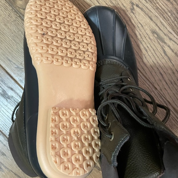 Mens weatherproof boots. Size 10.  Man made upper - Picture 5 of 10